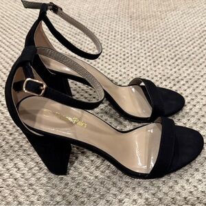 Dream Pairs “Hi-Chunk” Block Heel Sandals • Black • Size 9